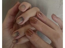 ハンドワークネイル(handworknail)/左右非対称ネイル