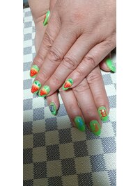 イチゴ狩りネイル