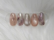 イング(+ Ing)/ニュアンスネイル