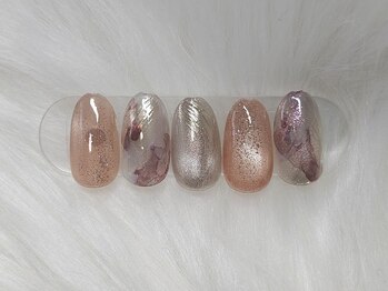 イング(+ Ing)/ニュアンスネイル