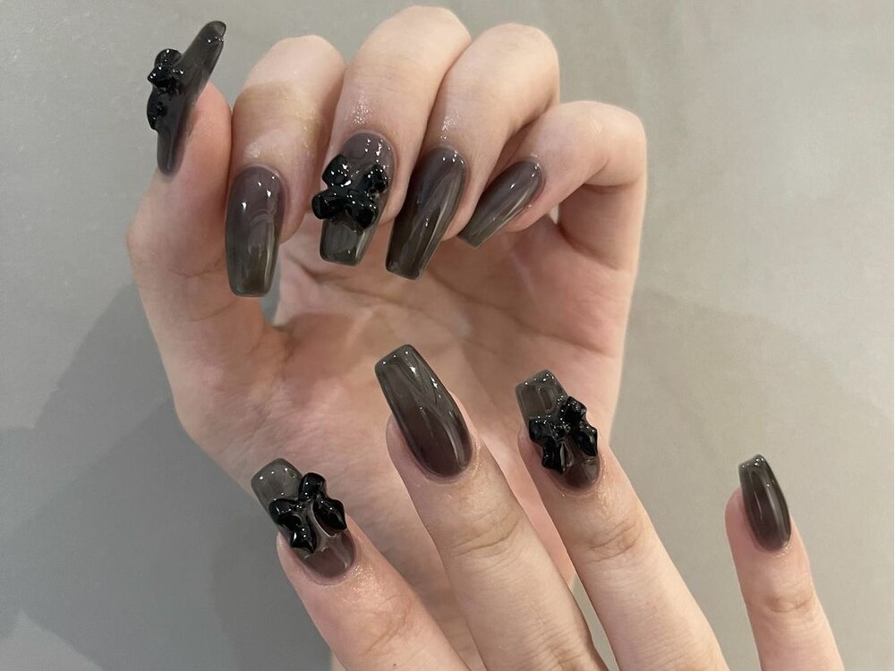 2025年春トレンド】ブラック リボンのネイルデザイン集｜人気順  