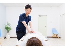 ボキボキしない優しい施術で初めての方も◎/骨盤矯正/反り腰