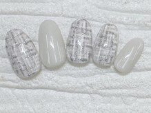 ハニービービー(Honey Bee Bee)/ホワイトツイードネイル