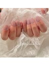 シンプルな淡色ワンカラーネイル