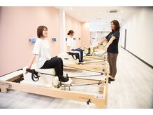ミラフィットネス 静岡曲金店の雰囲気（インストラクターがマシンピラティスの効果的な使い方を伝授♪）