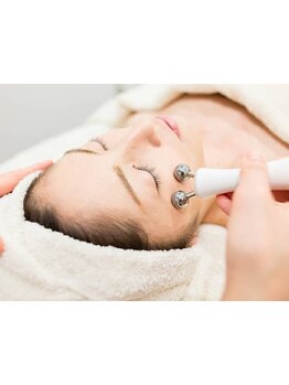 ホウレイ線・たるみ改善！予防ケア