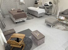 ルポ(Repos)の雰囲気（キッズスペース越しの施術スペース☆）