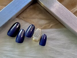 一癖パール囲みネイル