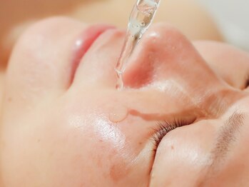 プライベートエステティックサロン クール(Coeur)の写真/【極上フェイシャル&エイジングケア】高濃度ヒト幹細胞培養液エキスで潤いを届け、驚きのハリツヤ美肌に◎