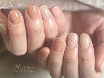 エルモッサ(Hermosa)の写真/式典や日常にも馴染む大人の指先を♪大切な日の装いを、手元から美しく整えたい方におすすめです◎