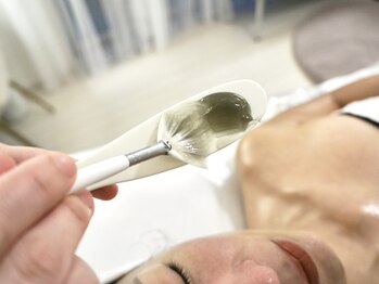 クリア 栄生(CLEAR)/名古屋/毛穴/ハーブピーリング