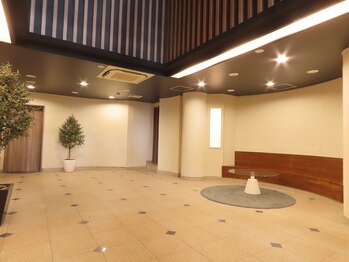 UBメディカルサロン/マンション1階エントランス