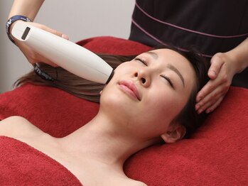 ミューゼルビューティー(MUSELLE BEAUTY)の写真/小顔・リフトアップの"最高峰!!"《スパアクセントディープ》顔の脂肪・二重アゴに徹底アプローチ☆