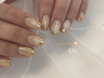 夏らしいゴールドネイル