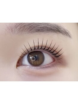 ナチュラル上品な目元にしたい