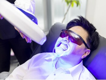 Oh My Care【眉毛/アイブロウ/メンズ眉毛サロン/セルフホワイトニング/毛穴洗浄】の写真/コスパ＆タイパ重視メンズ美容!眉毛・セルフホワイトニング・毛穴フェイシャル・脱毛の組み合わせで印象UP!