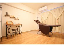 ラグーン(Lagoon)/施術スペース。メイク直しも可