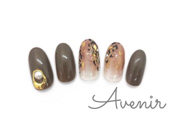 アヴィニール 表参道(Avenir)/ニュアンスアニマル　ネイル