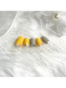 3月大人可愛いおでかけネイル