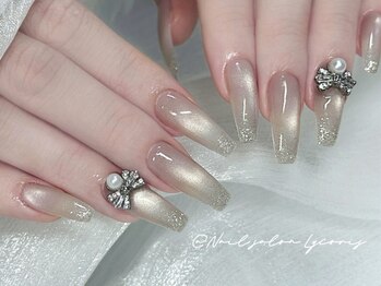 リコリス(Lycoris)の写真/オフィスで際立つ上品な指先。春のイベントやブライダルに映える、透明感溢れるワンホンデザインが豊富◇