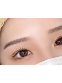 ナチュラル上品な目元にしたい