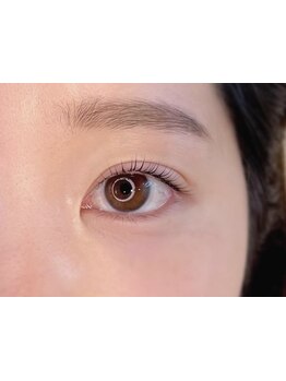 ナチュラル上品な目元にしたい