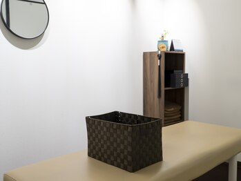 西神中央はなまえ整骨院/個室完備のプライベート空間！