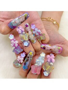 プリュム(Plume)の写真/「これ付けたい！」が叶う♪パーツつけ放題でシンプル派もゴテゴテ派も自分史上最高の推しネイルに、、、☆