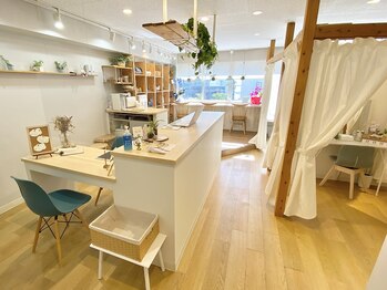 サプル(supple)/カフェのような店内