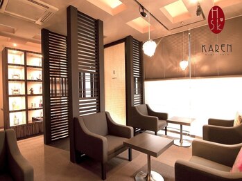 カレン 鹿児島中央駅店/受付、待合ルーム