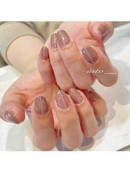 グレージュ　ピンクライン