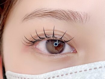 ナリ(Nari)の写真/【一人一人のお客様とのお時間を大切に】トレンドをおさえたデザインで理想のお目元へ導きます☆