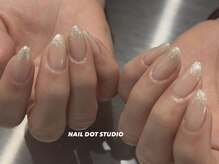 ネイルドットスタジオ 堺筋本町(NAIL DOT STUDIO)/シルバーラメでグラデーション