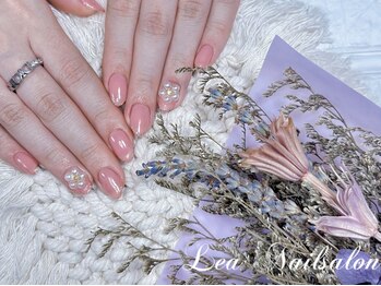 レア ネイルサロン(Lea Nail Salon)の写真/あまり派手なネイルができない方にもオススメのコースをご用意♪シンプルだからこそ、技術の高さが光る☆