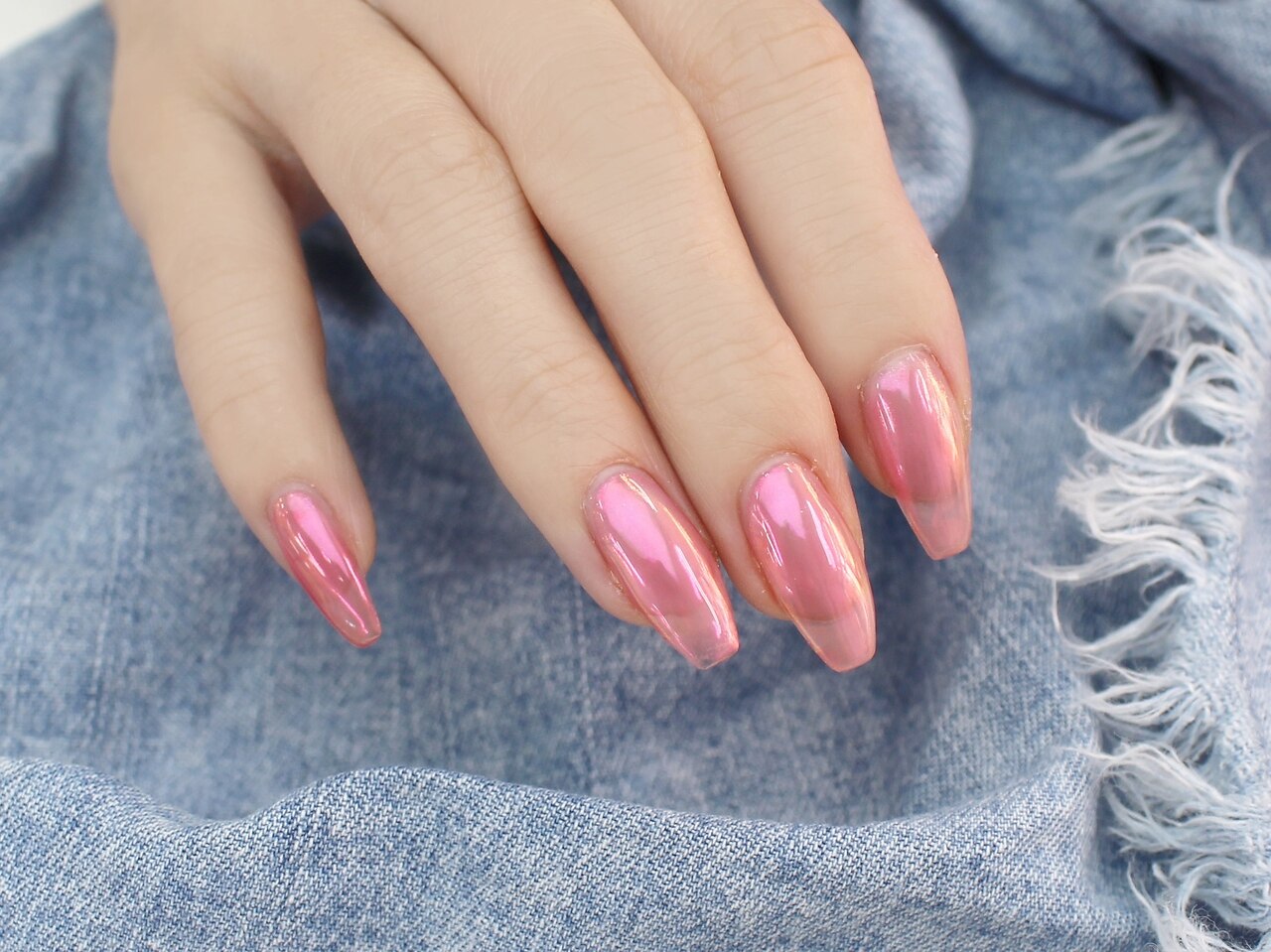 2026年冬トレンド】オーロラピンクのネイルデザイン集｜人気順｜4