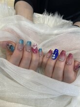 リンドネイル バイ モカ アンド ララ(Lind nail by moca and LaLa)/ラメグラデーションネイル