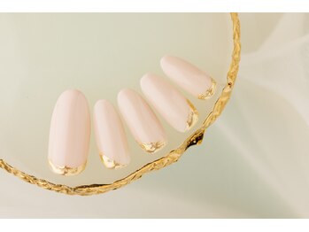 エムスラッシュネイル 本牧店(M SLASH)/大人キレイめデザイン