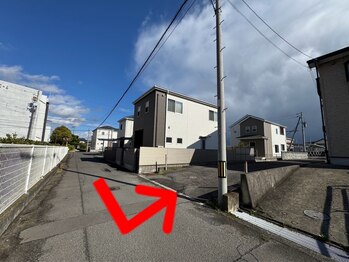 ユルム(rumu)/東から西へ入ってきた道