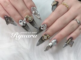 ブラックキラキラネイル