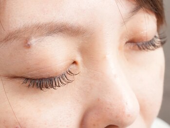 カシェット(CACHETTE)の写真/自まつ毛の負担を最小限に抑えた丁寧な施術でモチの良さ◎【フラットマットラッシュつけ放題☆初回￥5000】