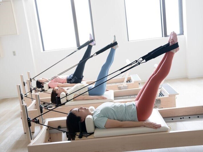 Amazon | これまでストレッチで体を伸ばすためのヨガストラップ