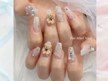 ピオミエルネイル 新宿(pio miel nail)/くま×パールのホワイトネイル