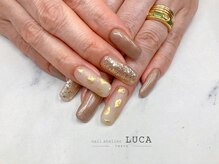 ネイルアトリエルカ(nail atelier LUCA)/W-962 大人可愛いドットネイル