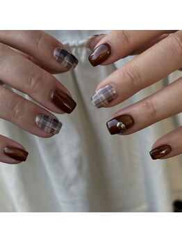 アウラ(A’ura)/こっくり秋ネイル