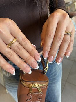 エス(es)/フレンチネイルベースカラーあり