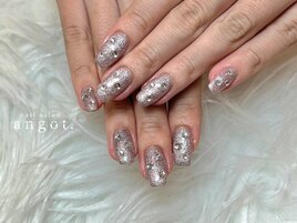 フラッシュビジューネイル
