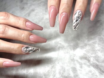 ブルームーンネイルズ(BLOOMOON.nails)の写真/フォルムの綺麗さにうっとり＊美しい仕上りは、見ているだけで気分UP☆モチの良さにも定評頂いております♪