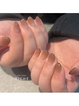 リッシュ(RICHE)/大人シンプルバレンタインネイル