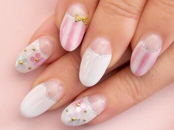 クレアーレ(Creare)/フラワーストライプネイル♪