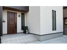 ニア(near)の雰囲気(サロン入口 インターホンを鳴らしてください♪)